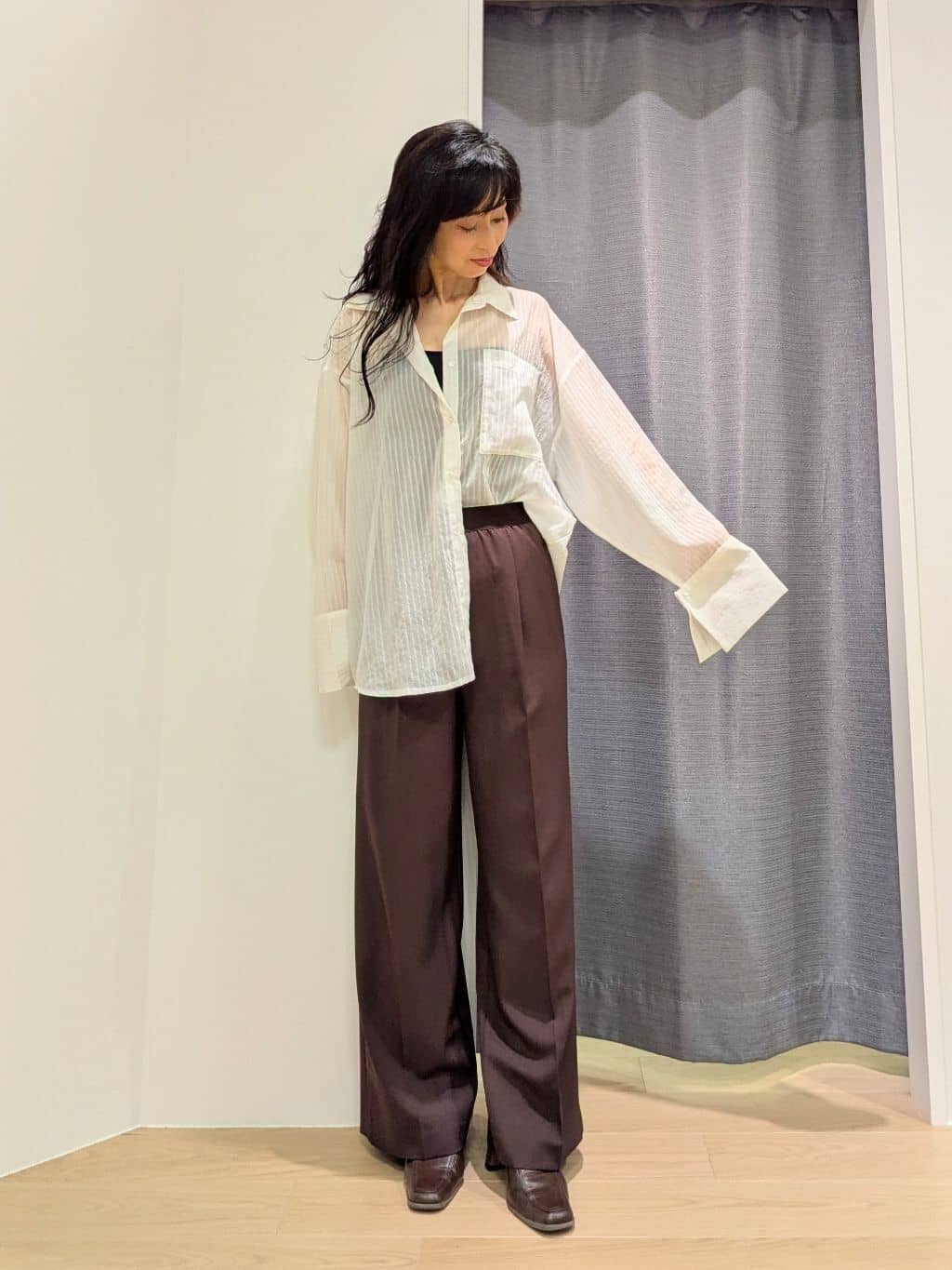 miiさんの「INDIVI｜Comfy SET UP｜イージーストレートワイドパンツ【セットアップ対応／通勤/カセット服】」を使ったコーディネート