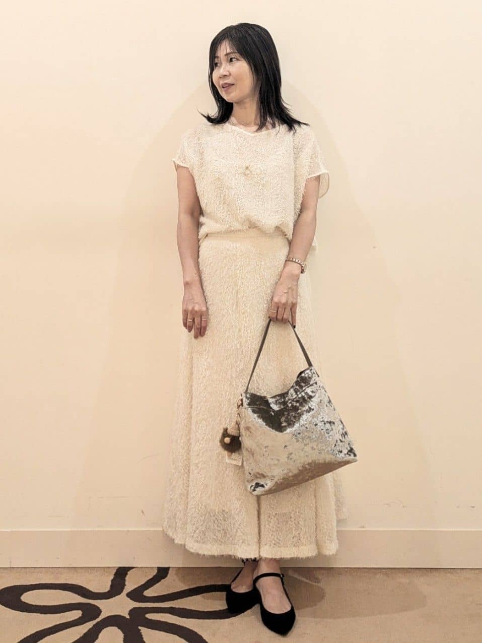 laverさんの「UNTITLED｜【セットアップ可/洗える】フェザーフレンチスリーブブラウス」を使ったコーディネート