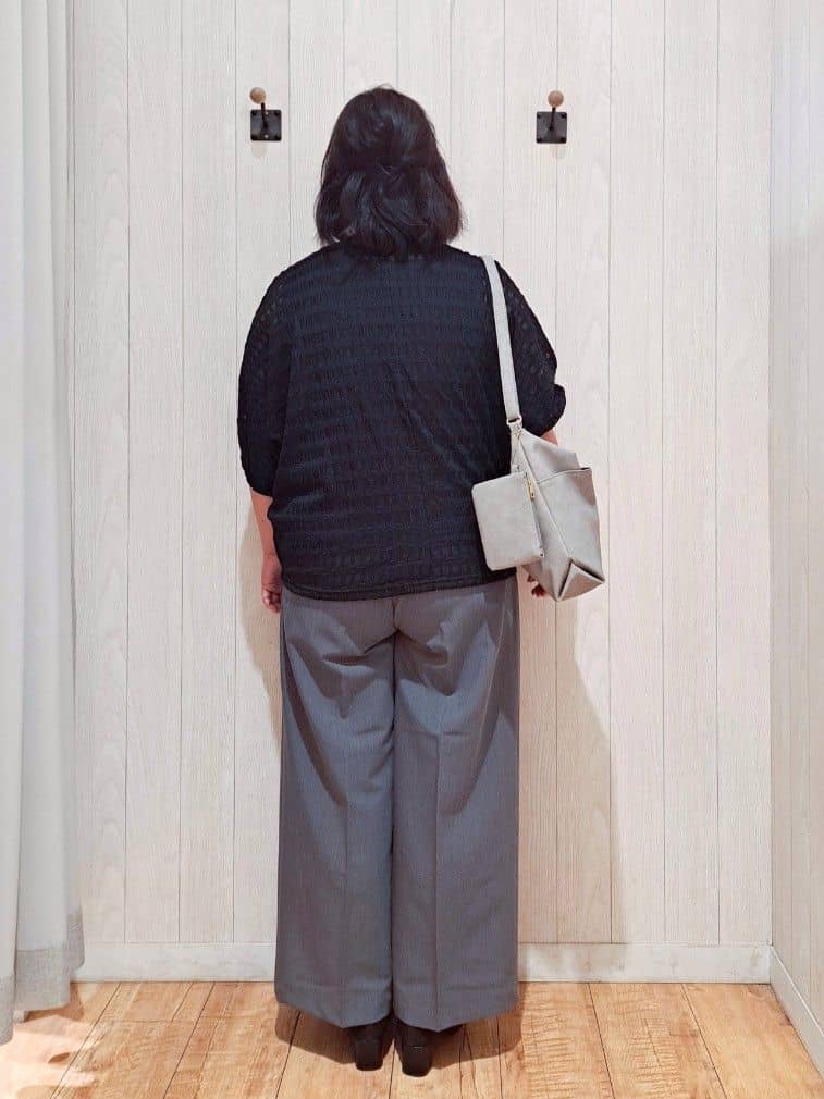 kotomiさんの「SHOO･LA･RUE｜【S-LL】涼やかで好印象 シアーチェック ドルマントップス」を使ったコーディネート