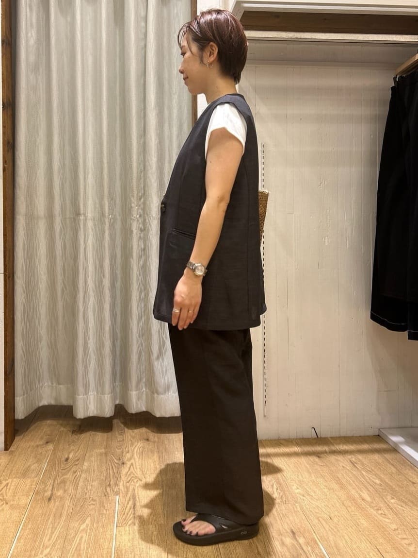 ga_riさんの「THE SHOP TK｜【スッキリ決まる】パナマメッシュジレ/洗える/セットアップ可」を使ったコーディネート