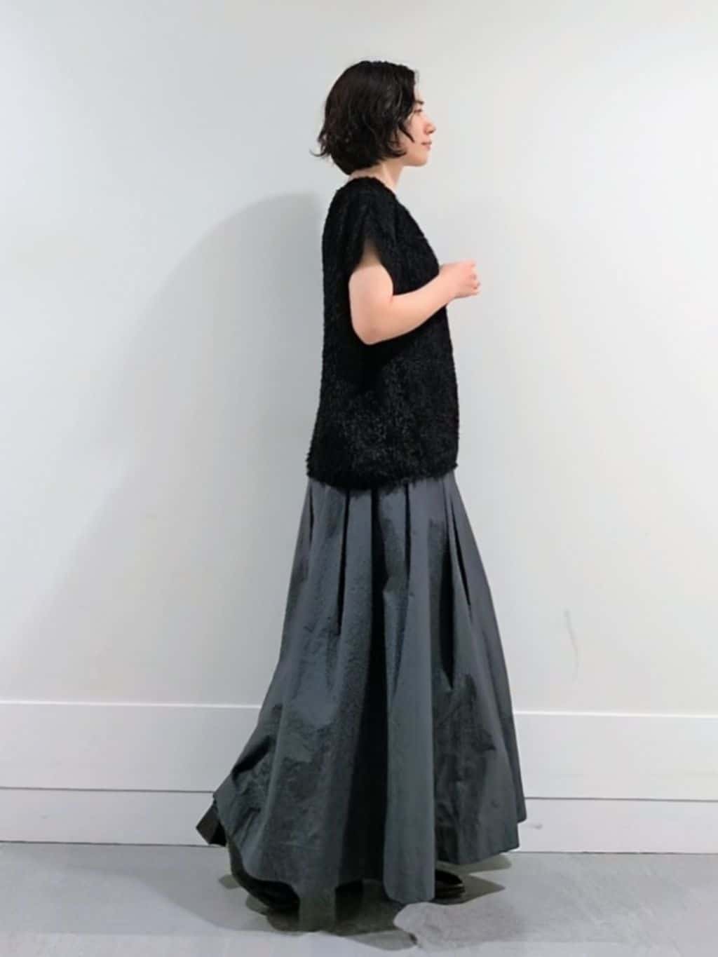 ミズタさんの「UNTITLED｜【セットアップ可/洗える】フェザーフレンチスリーブブラウス」を使ったコーディネート