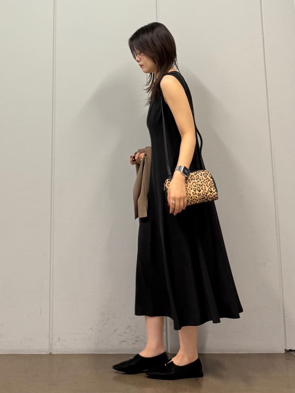 mizukiさんの「INDIVI｜【美シルエット】ノースリーブワンピース」を使ったコーディネート
