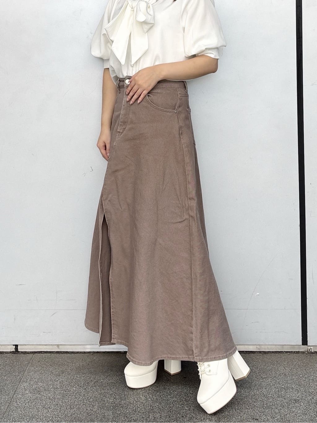まっきーさんの「ESPERANZA｜【ラク盛り／ショートブーツ】リピーター続出／脚長美脚　厚底レースアップブーツ」を使ったコーディネート