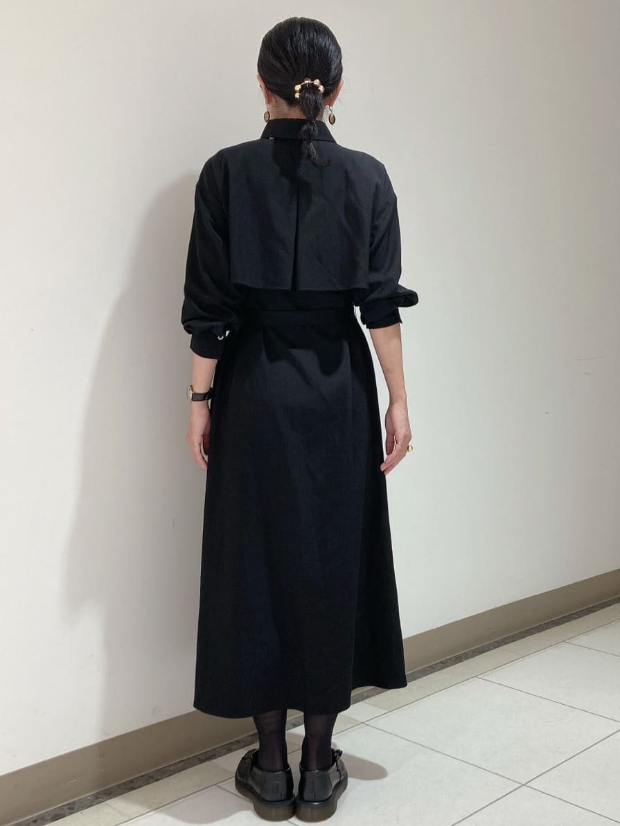 環さんの「UNTITLED｜【前開きボタン/ベルト付/羽織シャツ/】2WAYトレンチ風ワンピース」を使ったコーディネート