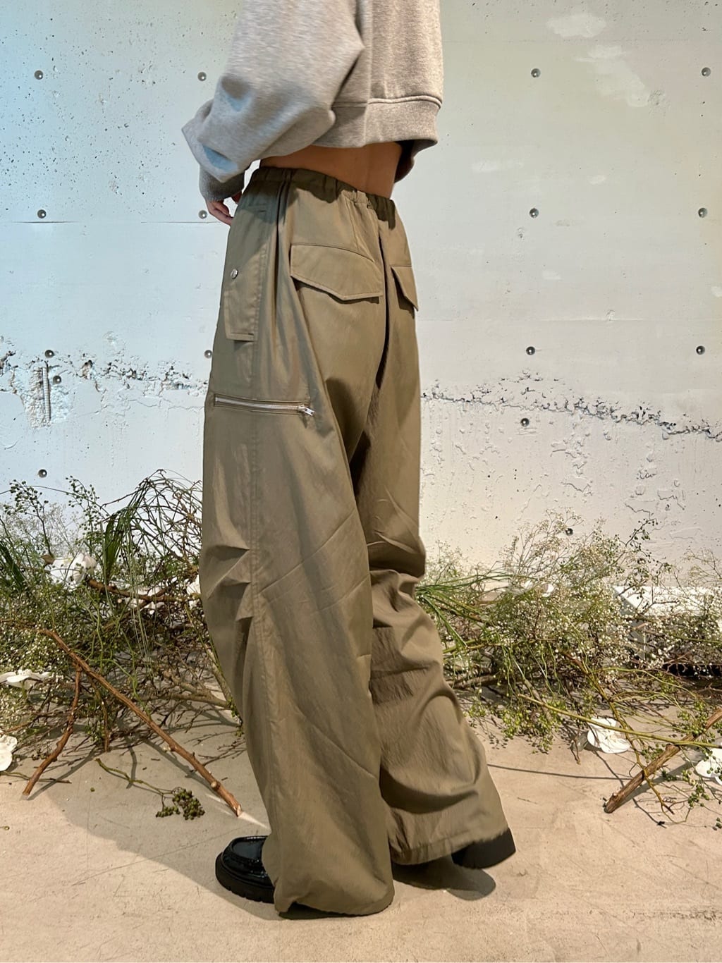 harunaさんの「CODE A｜short zip sweat」を使ったコーディネート