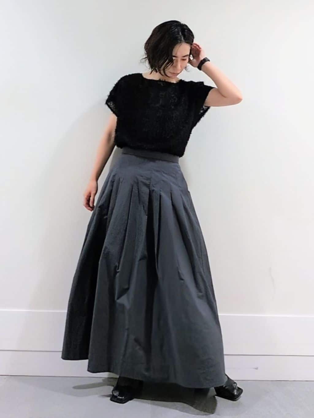ミズタさんの「UNTITLED｜【セットアップ可/洗える】フェザーフレンチスリーブブラウス」を使ったコーディネート