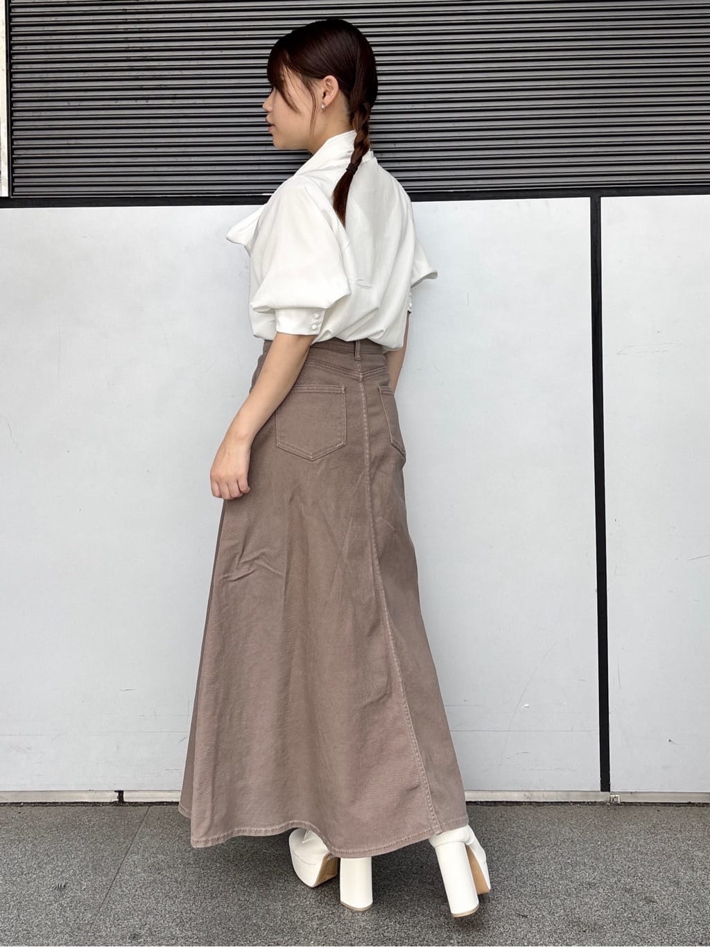 まっきーさんの「ESPERANZA｜【ラク盛り／ショートブーツ】リピーター続出／脚長美脚　厚底レースアップブーツ」を使ったコーディネート