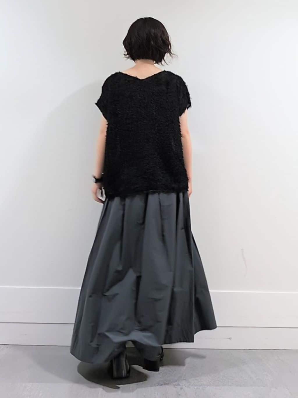 ミズタさんの「UNTITLED｜【セットアップ可/洗える】フェザーフレンチスリーブブラウス」を使ったコーディネート