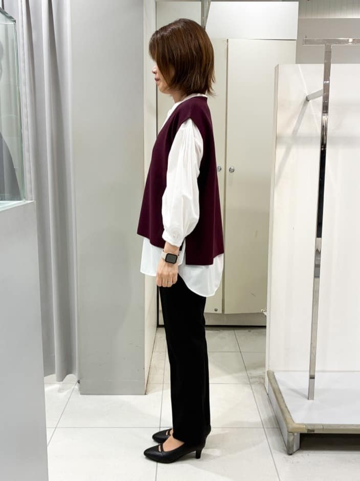 たみちゃんさんの「Reflect｜【程よいゆとり感／体型カバー】ピンタックデザインシャンブレーブラウス」を使ったコーディネート