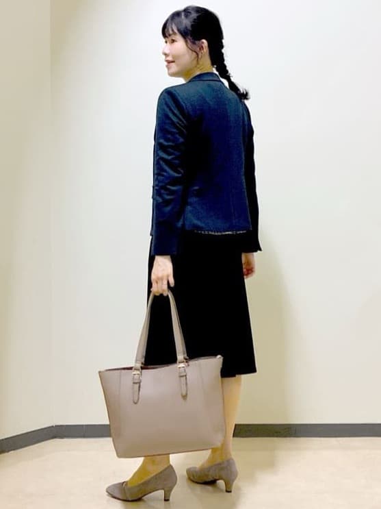  beni_gingerさんの「Reflect｜【きちんと見え／セットアップ可／通勤におすすめ◎】ペプラムプリントブラウス」を使ったコーディネート