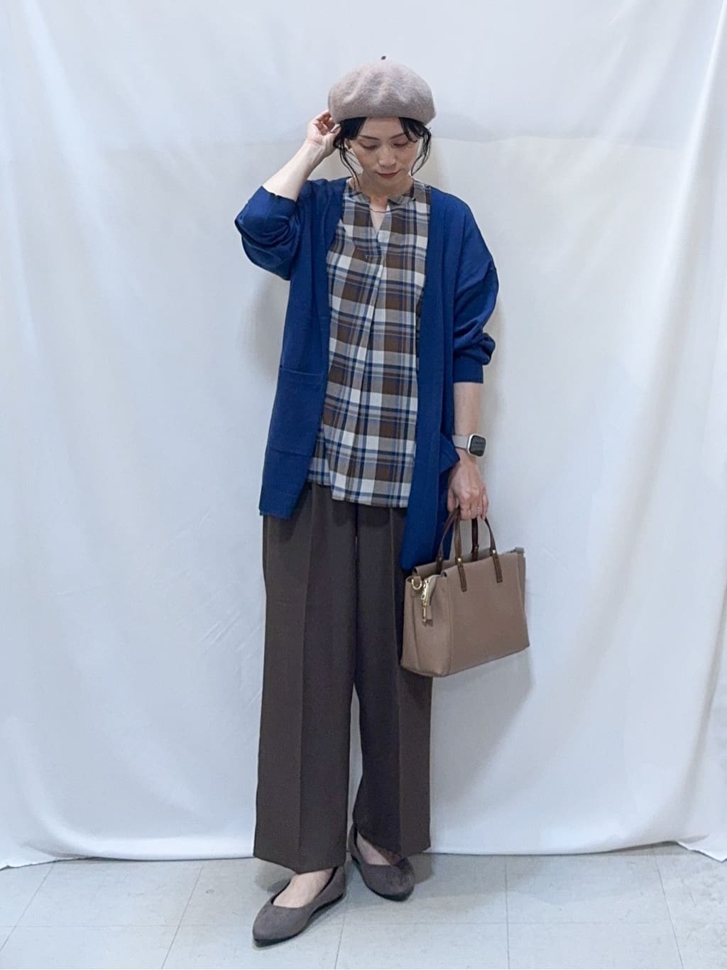 𝐇𝐢𝐫𝐨𝐦𝐢さんの「SHOO･LA･RUE｜【S-LL】きれいに体型カバー さらシャリコットン スキッパーシャツ」を使ったコーディネート