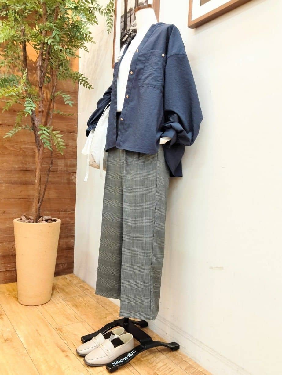 うっちーさんの「SHOO･LA･RUE｜【S-LL】美しく見せる ボートネックロンT」を使ったコーディネート