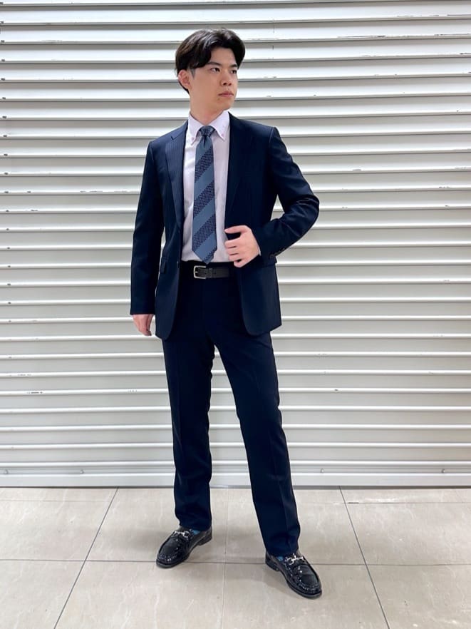 イッシーさんの「TAKEO KIKUCHI｜シャドーオルタネートストライプ スーツ」を使ったコーディネート