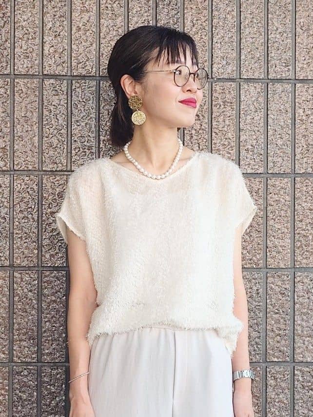 MUTSUKOさんの「UNTITLED｜【セットアップ可/洗える】フェザーフレンチスリーブブラウス」を使ったコーディネート