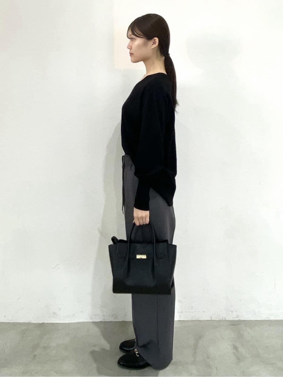 kyokaさんの「OPAQUE.CLIP｜リラクシーVネックニット【洗濯機洗OK】《6col》」を使ったコーディネート