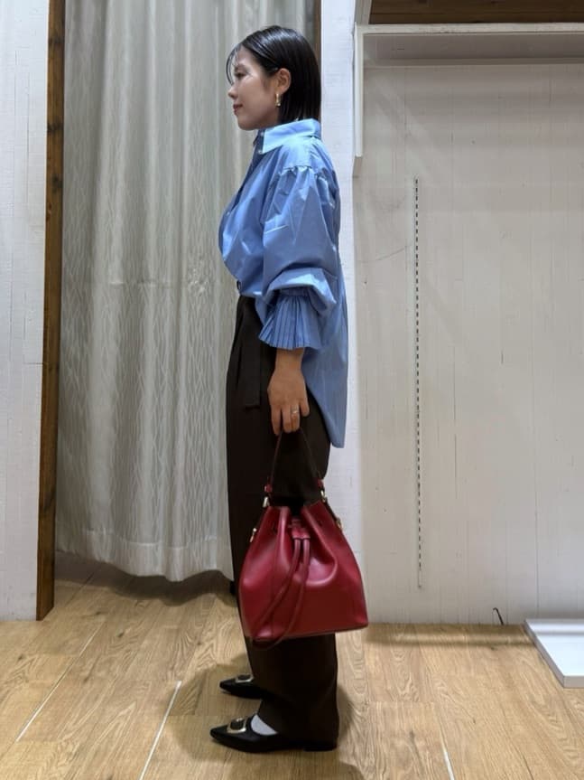 chさんの「THE SHOP TK｜ベルト付バレルパンツ【セットアップ可】/CAVIANシリーズ」を使ったコーディネート