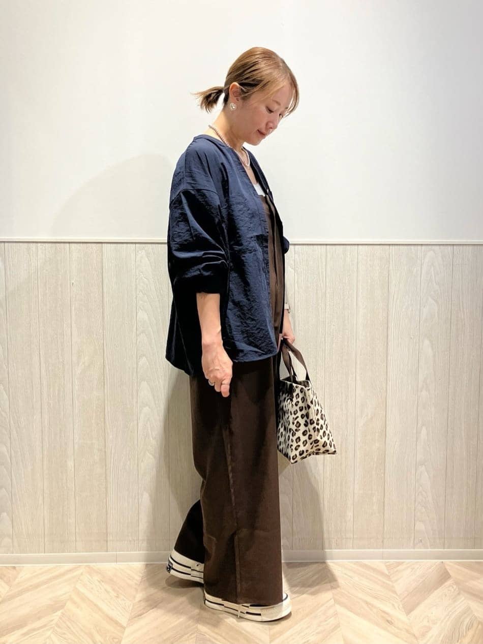 shokoさんの「SHOO･LA･RUE｜【S-LL】大人カジュアルに ベアトップ風 キャミサロペット」を使ったコーディネート