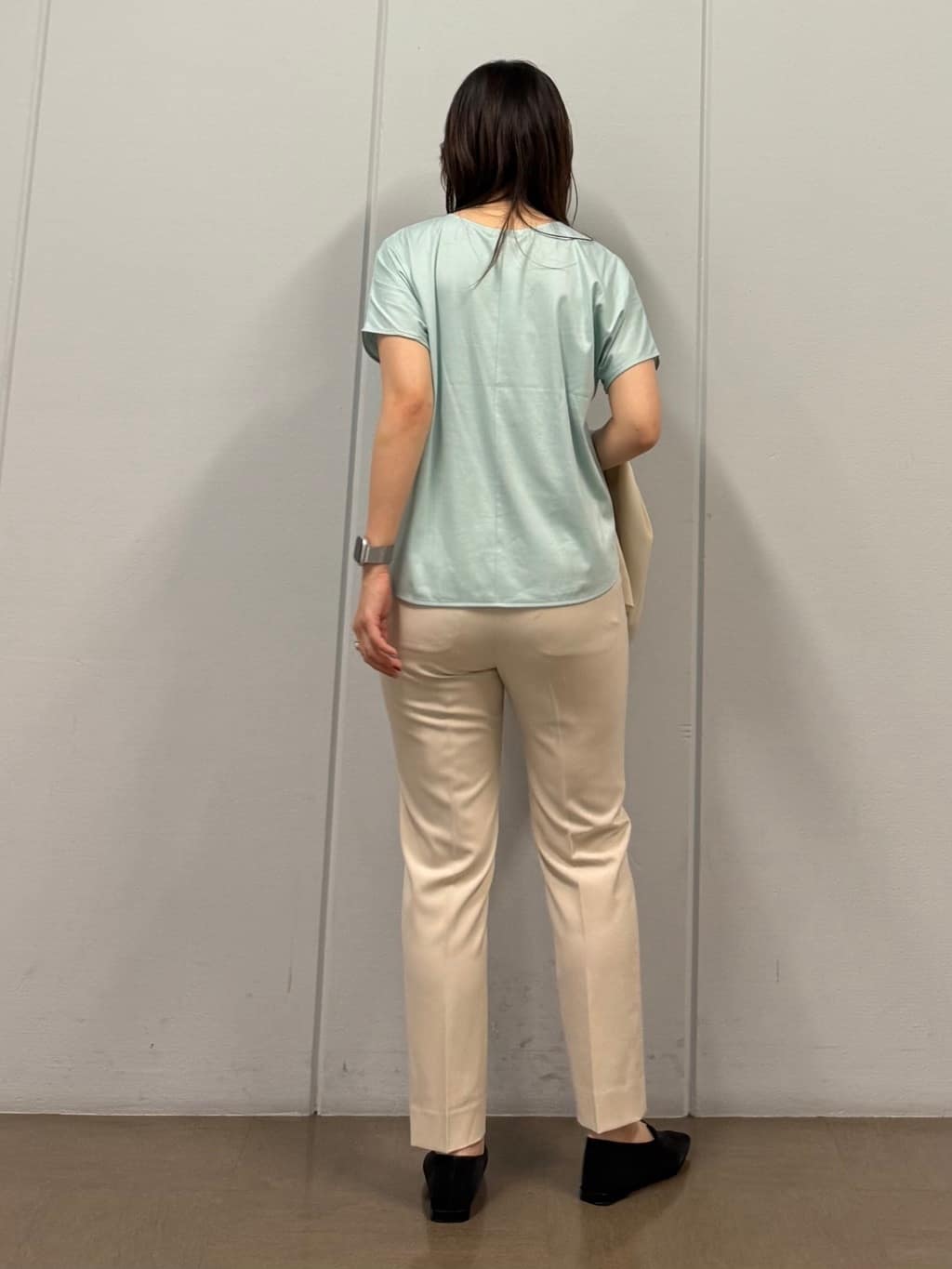 mizukiさんの「INDIVI｜【洗える／UVケア／スーツ】ストレッチノーカラージャケット」を使ったコーディネート