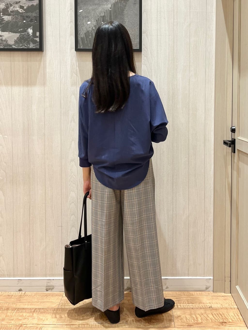 youさんの「SHOO･LA･RUE｜【洗濯機可/S-LL】すっきり上品きれい見え タックワイドパンツ」を使ったコーディネート