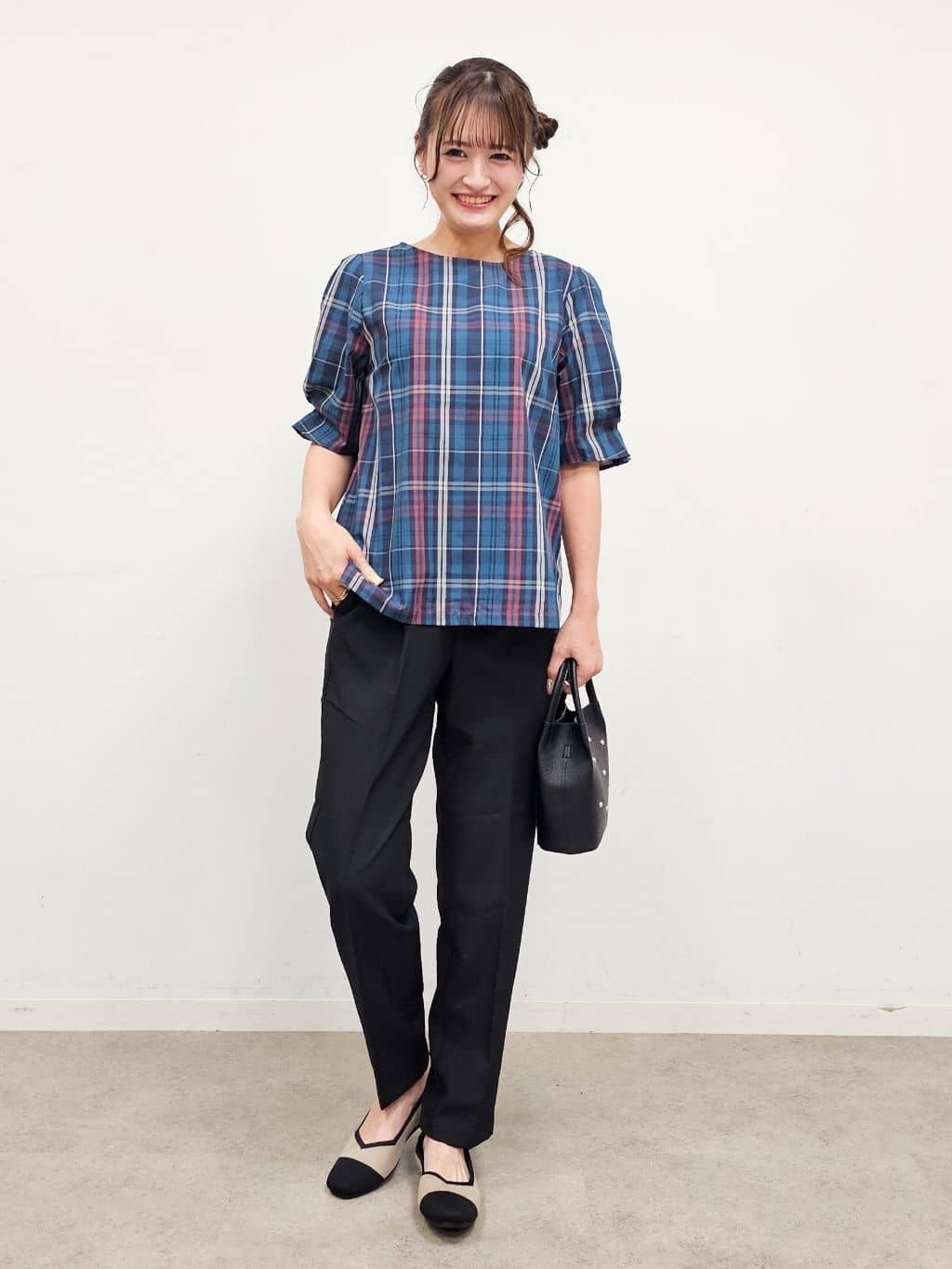 ゆゆさんの「SHOO･LA･RUE｜【S-LL/5分袖】お袖タックできれいに魅せる 大人のチェックブラウス」を使ったコーディネート