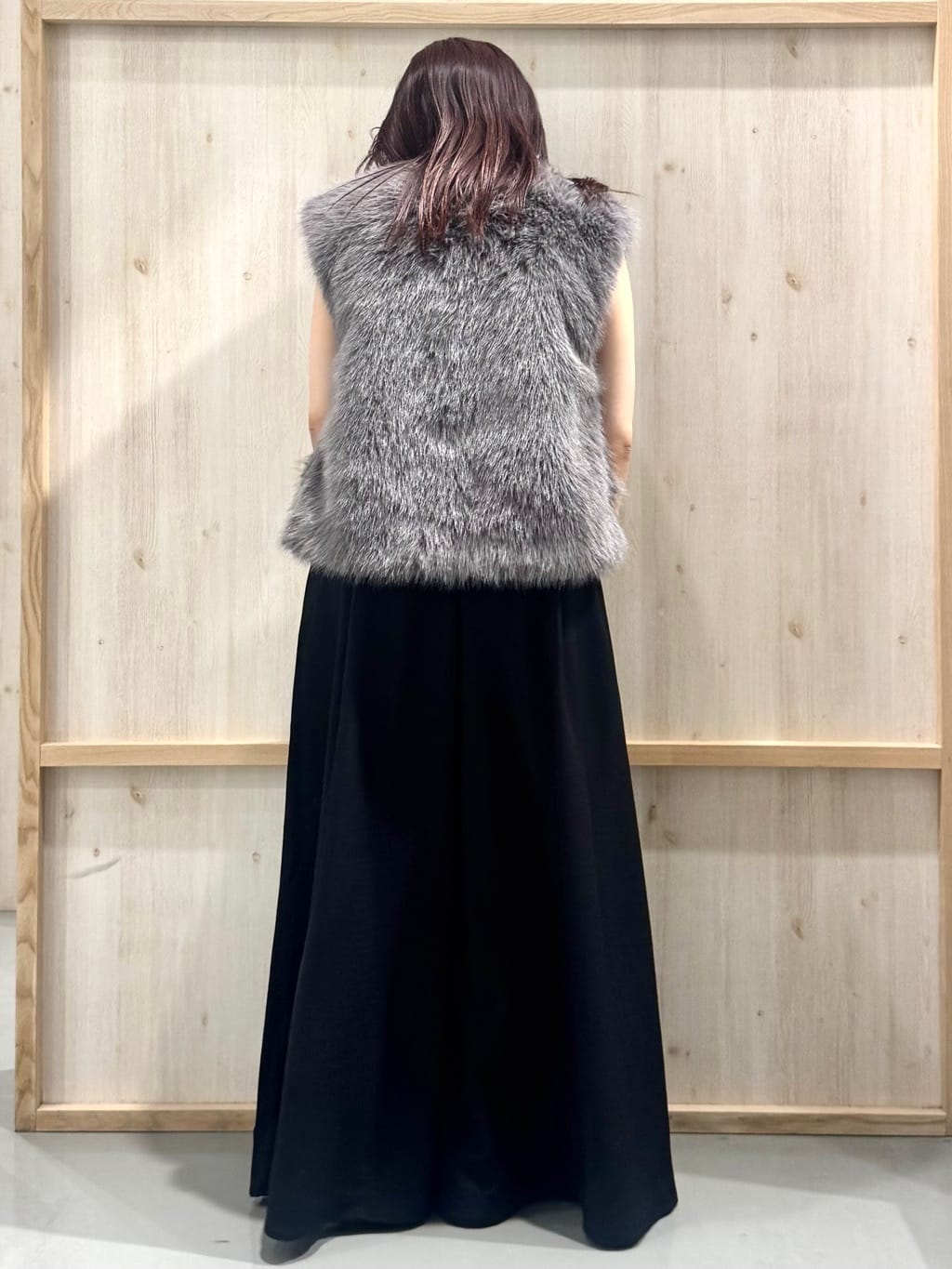 nanaさんの「THE SHOP TK｜フェイクファーベスト」を使ったコーディネート