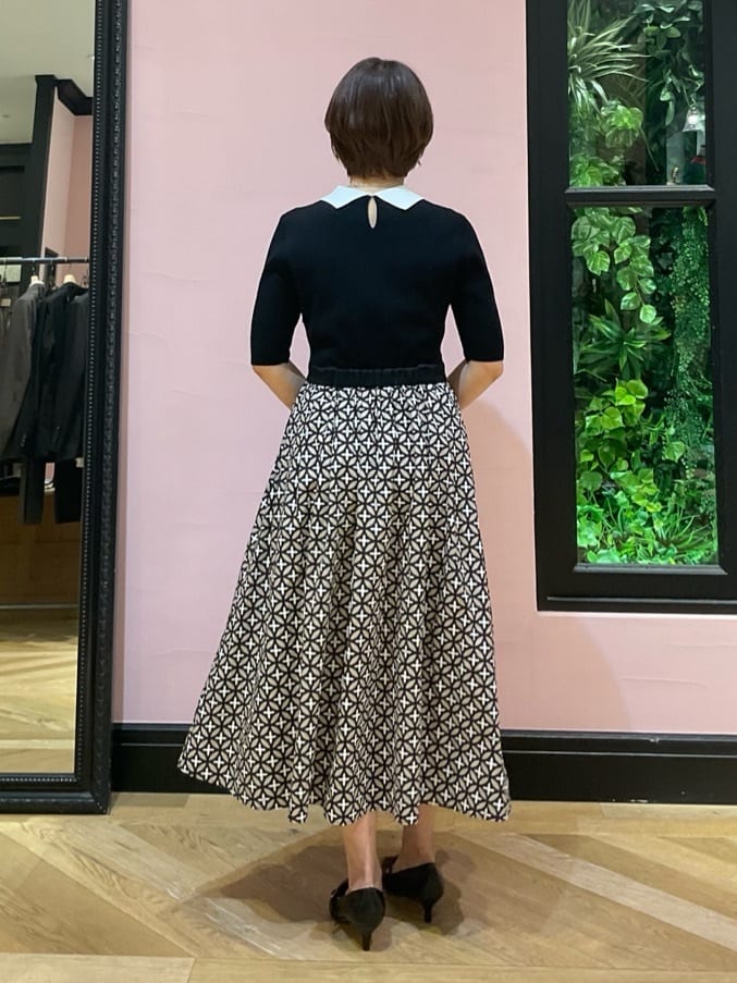 ogataさんの「DRESSTERIOR｜【ウォッシャブル】オーバーラップバイカラーニットコンビワンピース」を使ったコーディネート