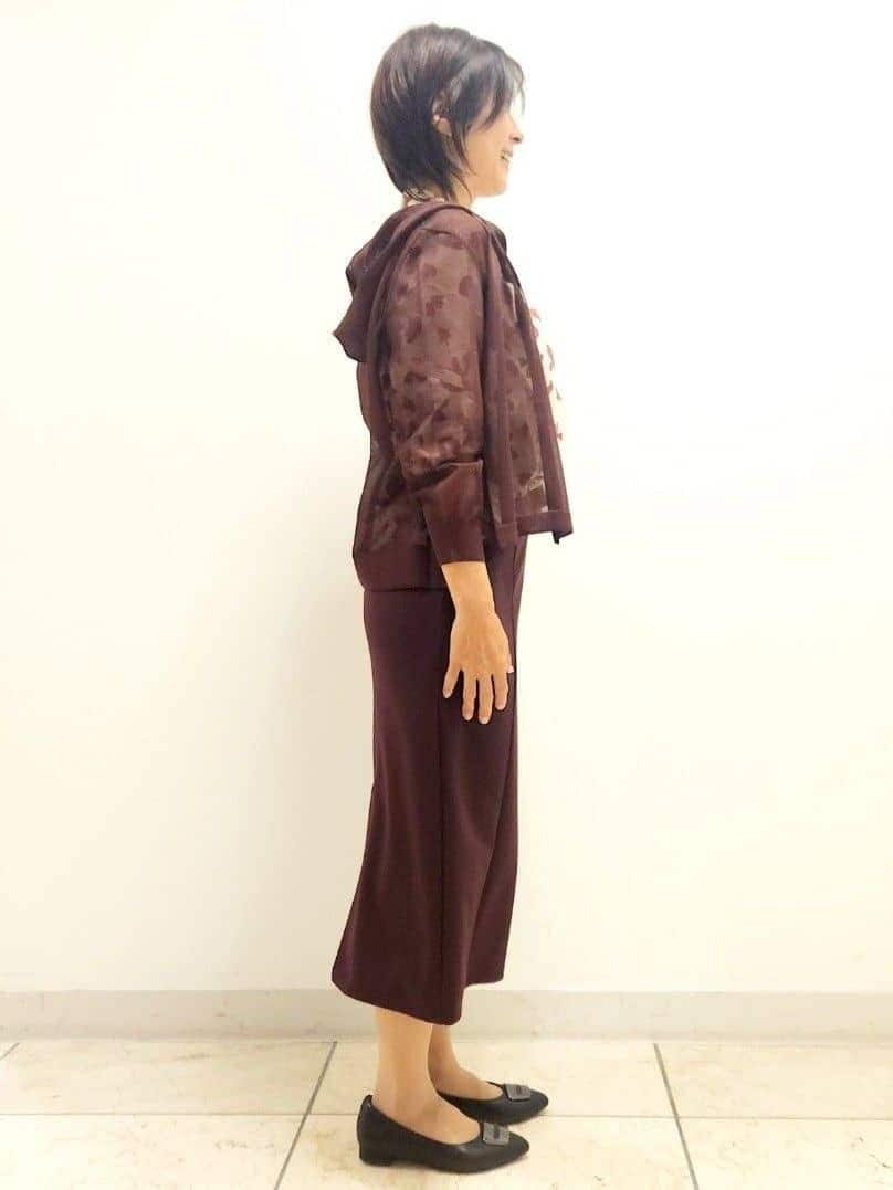 mayumayuさんの「Reflect｜【ジャケットのインナーにおすすめ◎】花柄タックデザインブブラウス」を使ったコーディネート