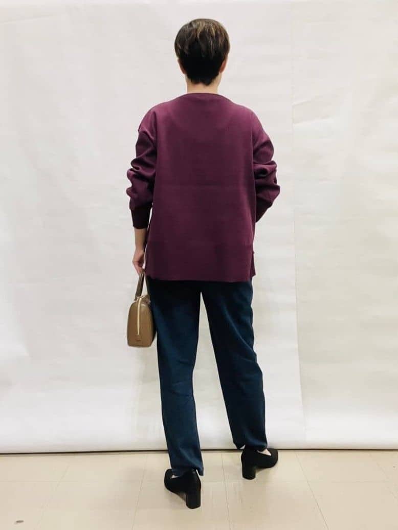 なっちゃんさんの「SHOO･LA･RUE｜【高レビュー/SS-LL/美脚シルエット】自然に体型カバー イージーデニム テーパードパンツ」を使ったコーディネート
