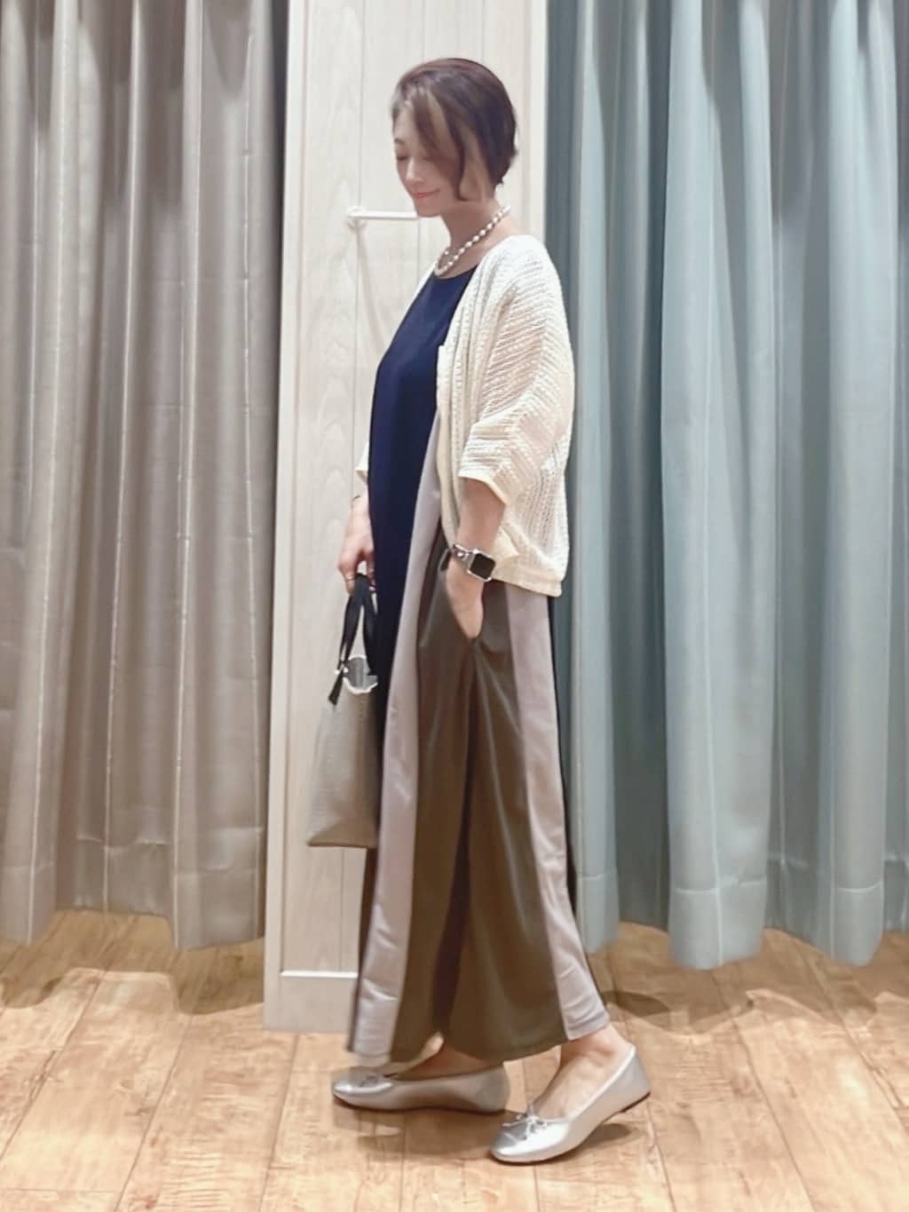 aaamiさんの「SHOO･LA･RUE｜【洗える/S-LL】季節の変わり目に 透かし柄が涼やか ジップブルゾン」を使ったコーディネート