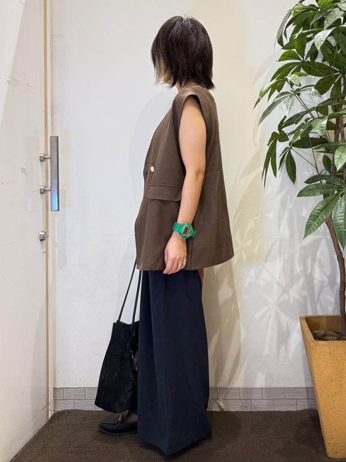 misakiさんの「SHOO･LA･RUE｜【S-LL/セットアップ可/洗濯後しわになりにくい】ダブルベスト」を使ったコーディネート