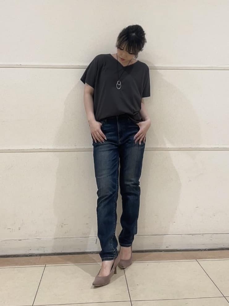 watanabeさんの「UNTITLED｜【接触冷感/洗える】Vネックコットンプルオーバー」を使ったコーディネート