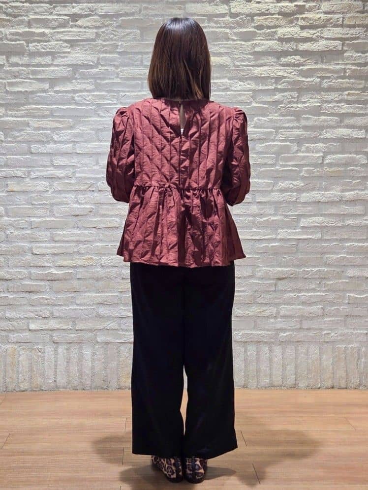 なつみさんの「OPAQUE.CLIP｜ふくれジャカードペプラムブラウス【洗濯機洗い可】」を使ったコーディネート