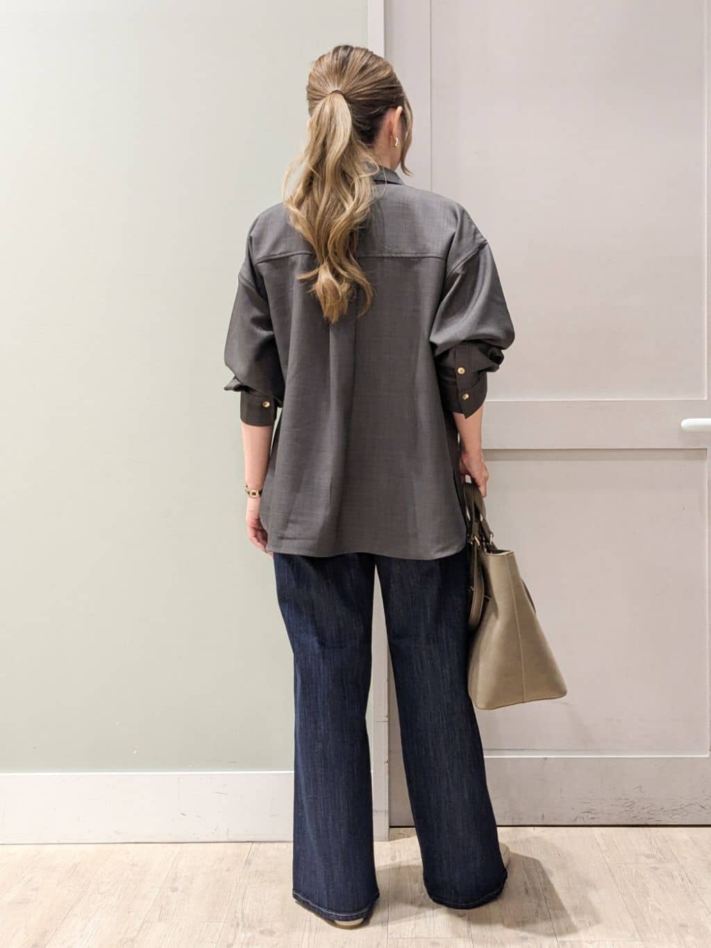 kuwawaさんの「grove｜【カセット服/選べる着丈】洗濯機で洗えるオーバーシャツ」を使ったコーディネート