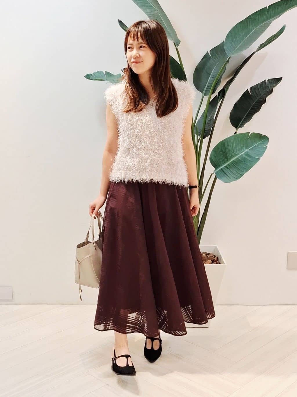 YuKaRiさんの「UNTITLED｜フェザーモールニットベスト」を使ったコーディネート