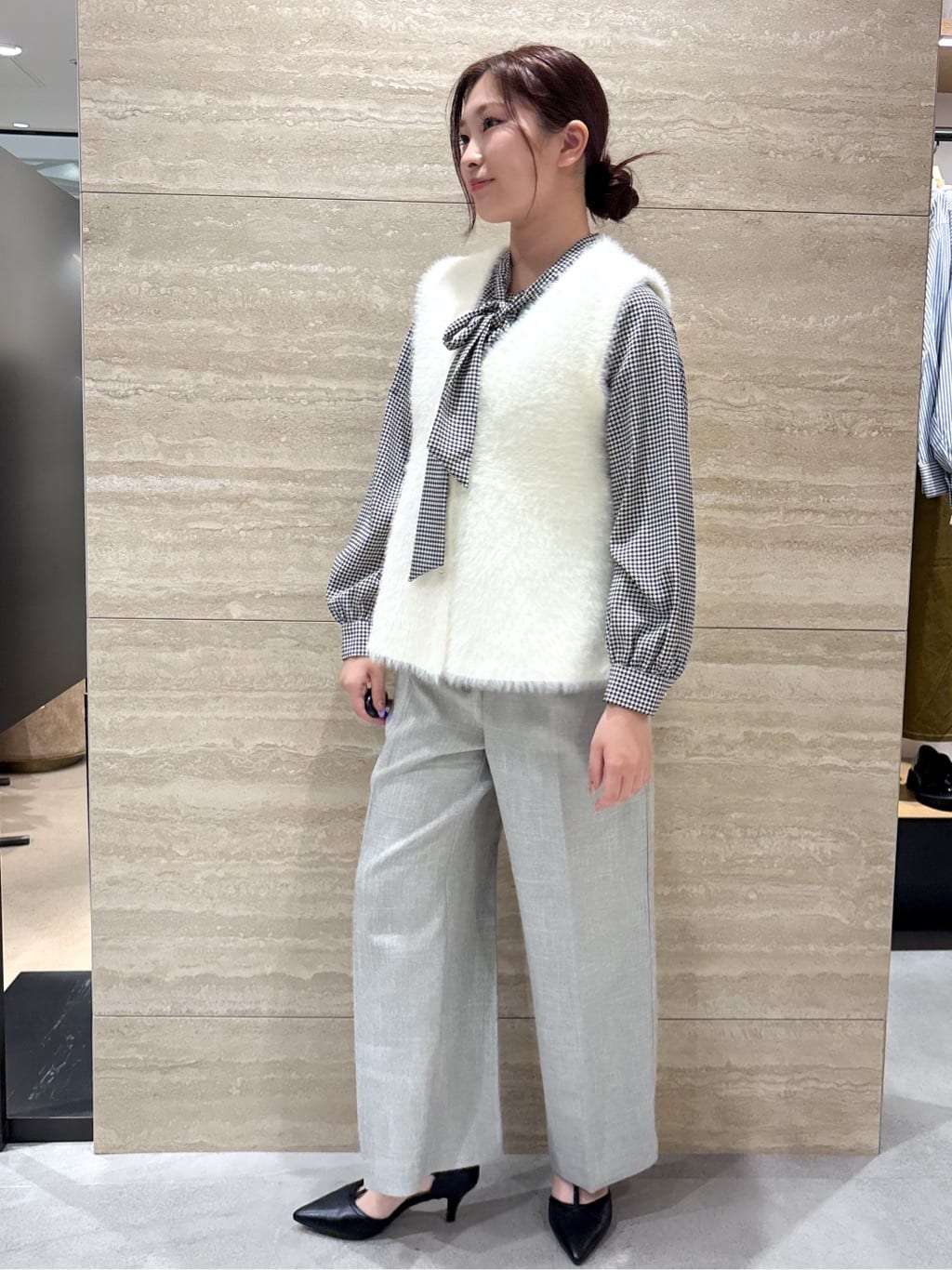 ふうかさんの「index｜《andGIRL掲載》フェザーペプラムジレ【洗濯機OK／抗ピル】」を使ったコーディネート