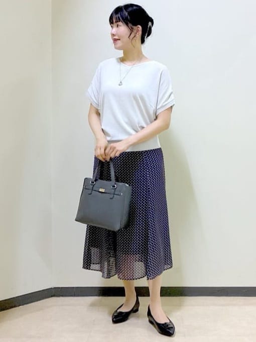  beni_gingerさんの「Reflect｜【寒暖差対策に◎／手洗い可／旅行や通勤に】フード付きシアーカーディガン」を使ったコーディネート