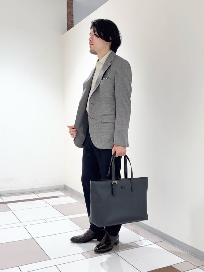 及川さんの「TAKEO KIKUCHI｜ピンジャージ 千鳥 ジャケット」を使ったコーディネート