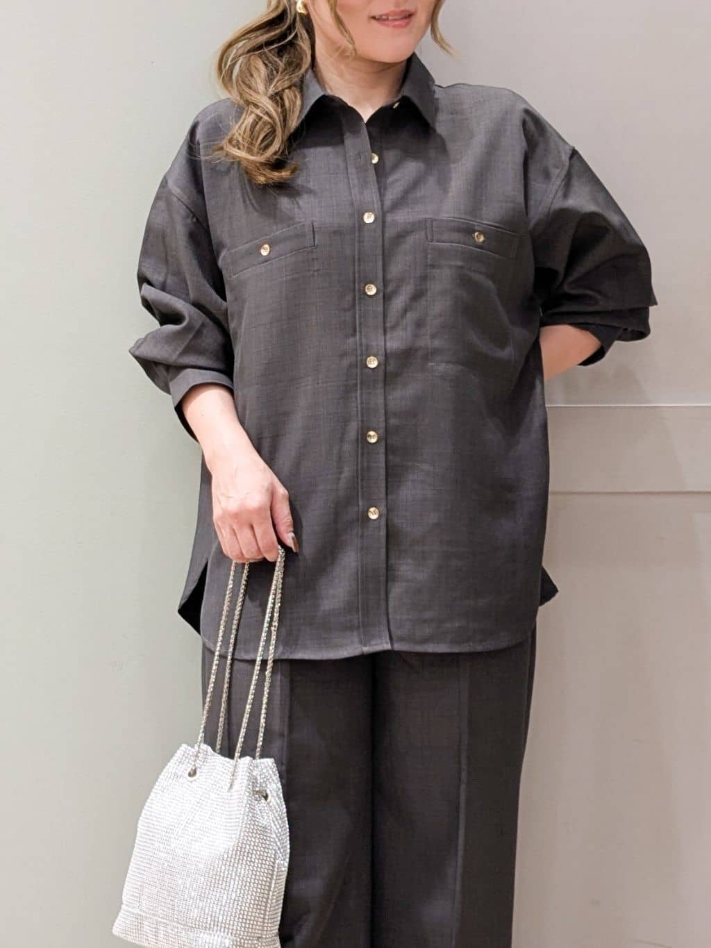 kuwawaさんの「grove｜【カセット服/選べる着丈】洗濯機で洗えるオーバーシャツ」を使ったコーディネート