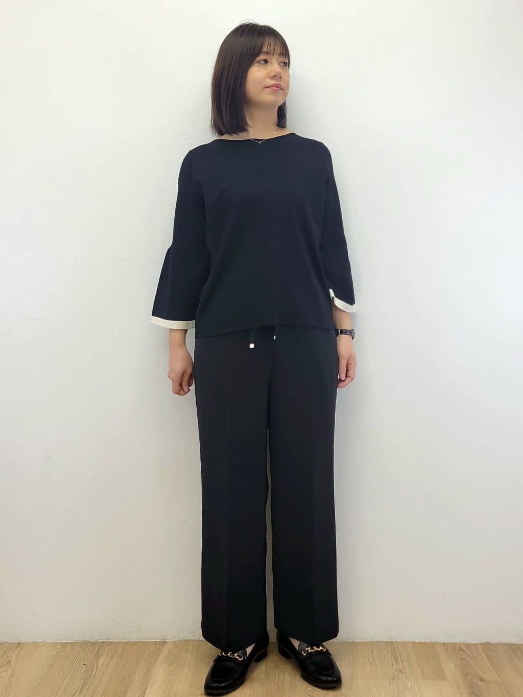 LISAさんの「OPAQUE.CLIP｜美脚イージーワイドパンツ【防シワ／洗濯機洗い可／抗ピル／ストレッチ】《丈が選べる／SS-LLサイズ／」を使ったコーディネート