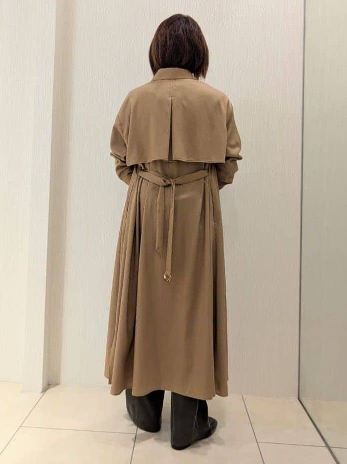 u-macoさんの「UNTITLED｜【大人きれいめ/ストレート/ワイド】キュプラカーゴパンツ」を使ったコーディネート