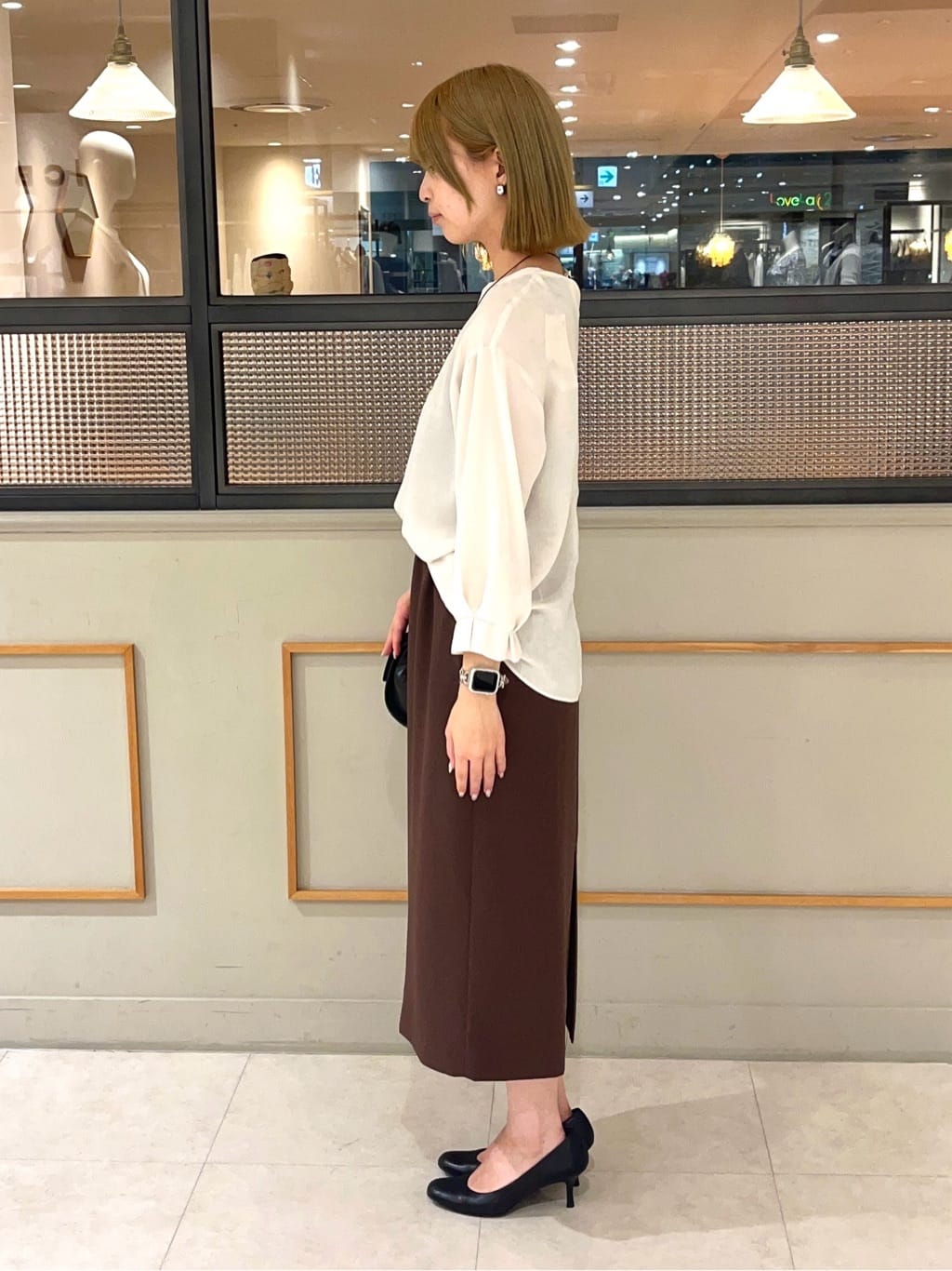 kumiさんの「INDIVI｜【セットアップ可能】スエード調サテンブラウス」を使ったコーディネート