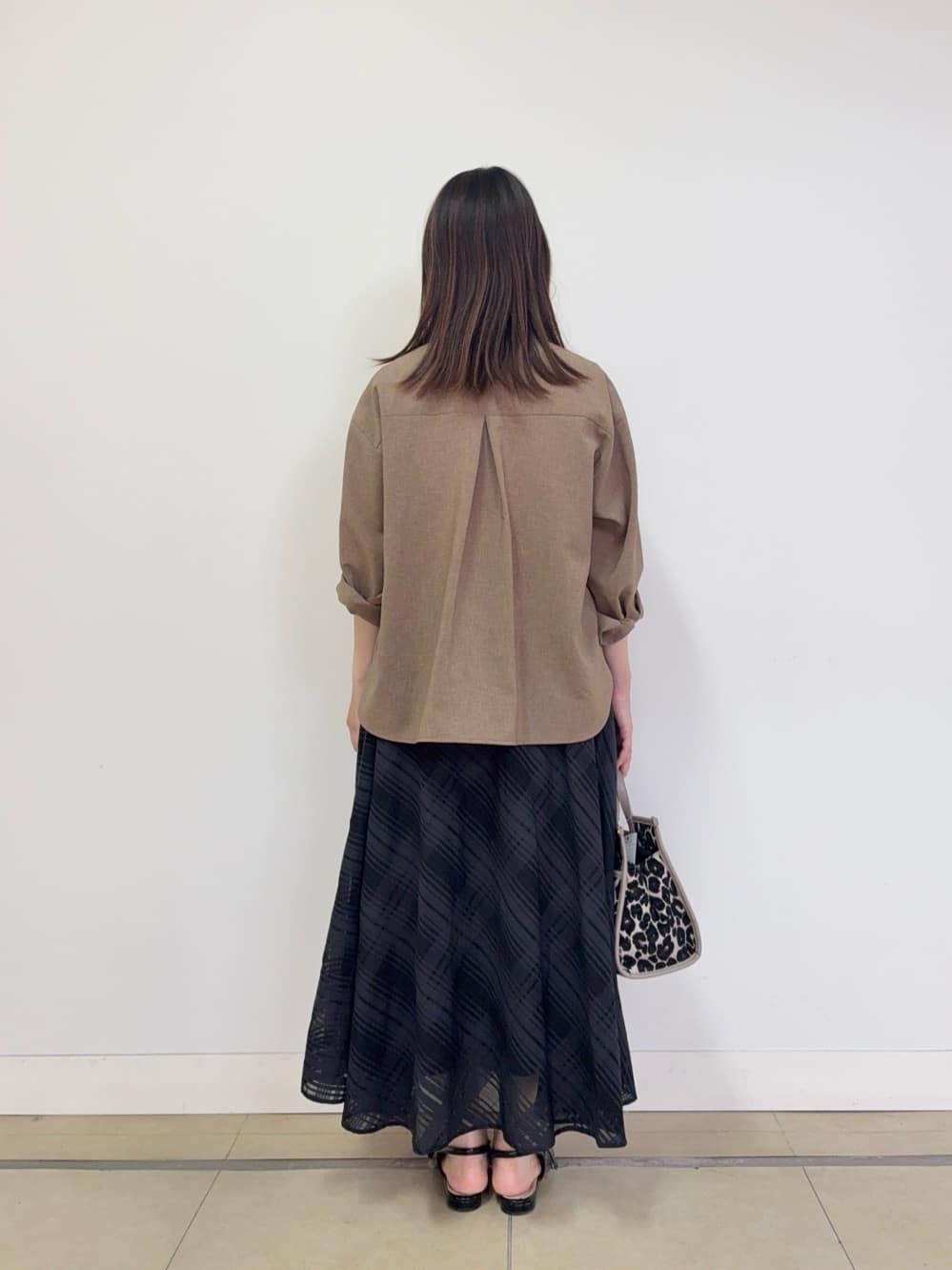 asamiさんの「UNTITLED｜【秋も着られる/セットアップ可】リラククールシャツ」を使ったコーディネート