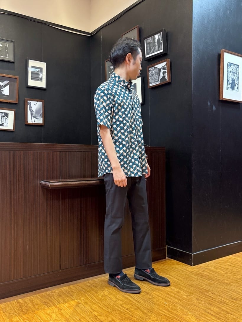 KEIさんの「TAKEO KIKUCHI｜【3D ナイロン ストレッチ】ジップアップ フードブルゾン」を使ったコーディネート