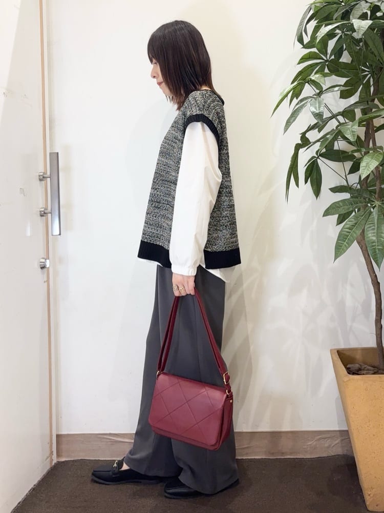 宗形さんの「SHOO･LA･RUE｜【S-LL/ストレッチ】脚のラインを拾いにくい スマートワイドパンツ」を使ったコーディネート