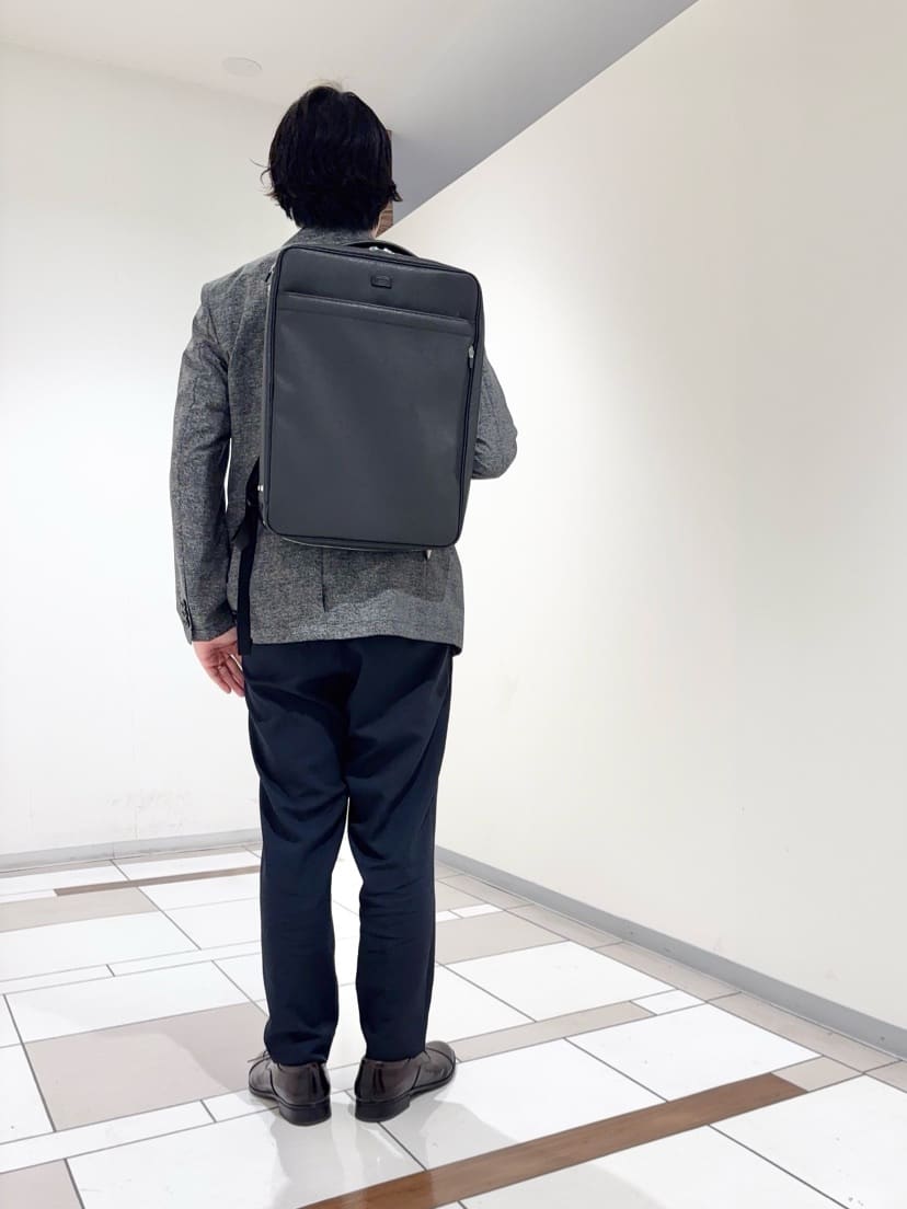 及川さんの「TAKEO KIKUCHI｜【抗菌防臭】COOL DOTS（R）ドビープリント ジャケット」を使ったコーディネート