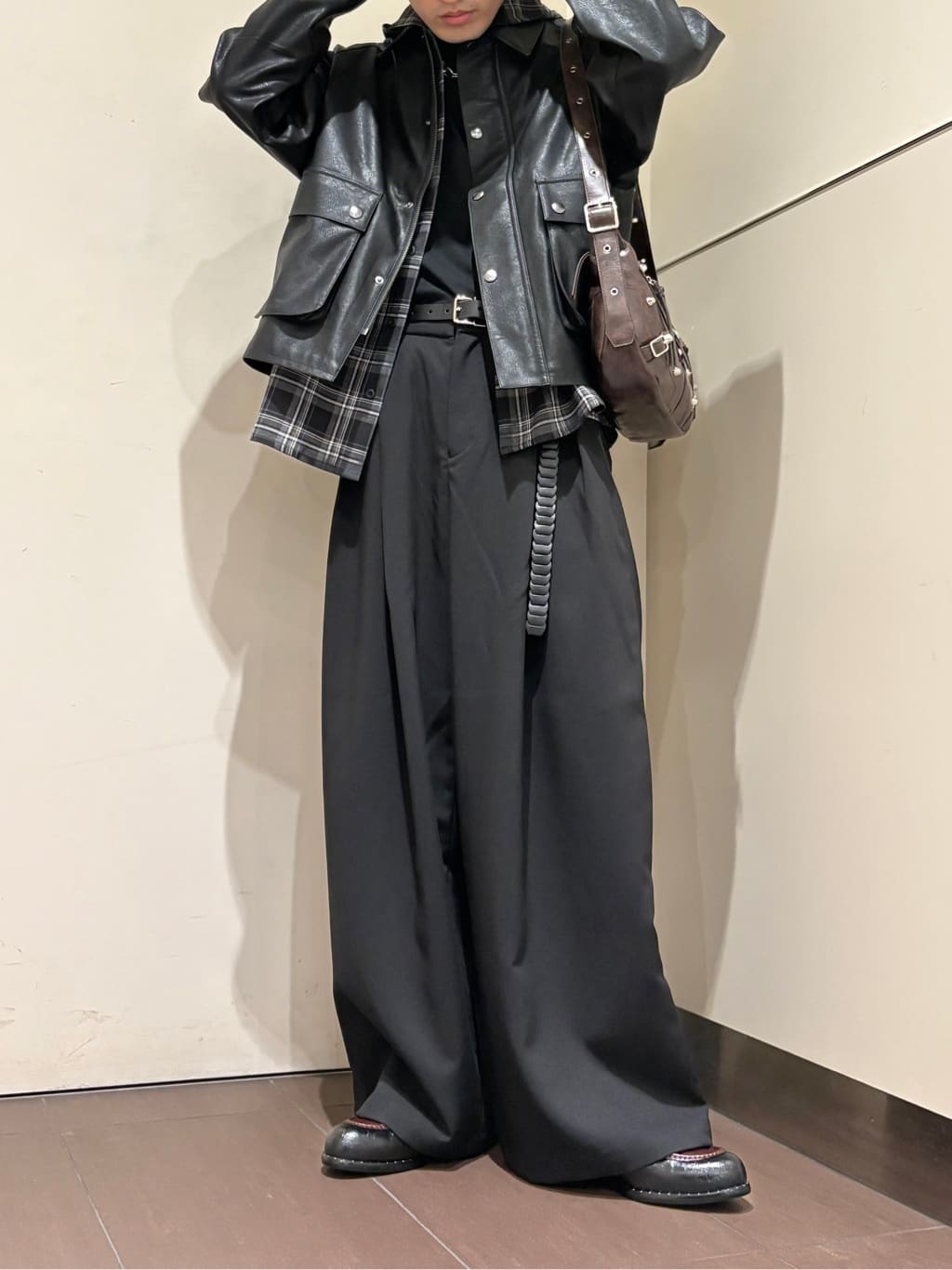 Nさんの「tk.TAKEO KIKUCHI｜【FANCYシリーズ】スタッズクレセントショルダーバッグ」を使ったコーディネート