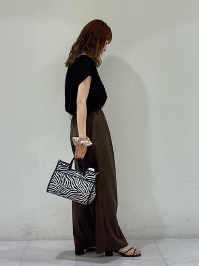 kyokaさんの「UNTITLED｜【セットアップ可/洗える】フェザーフレンチスリーブブラウス」を使ったコーディネート