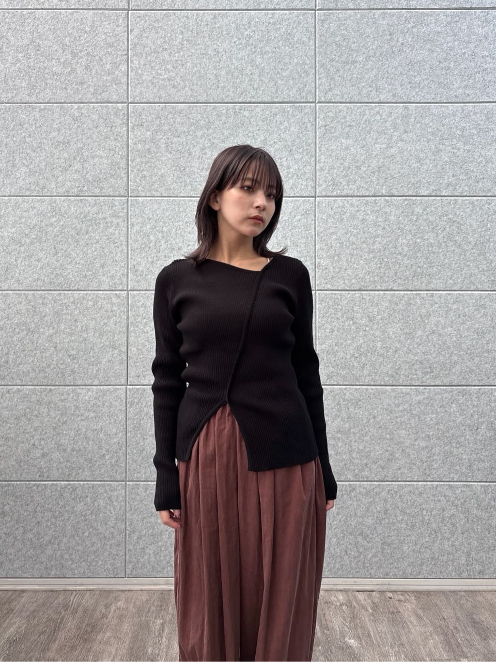 erikaさんの「INDIVI｜ウエストギャザーパンツ」を使ったコーディネート