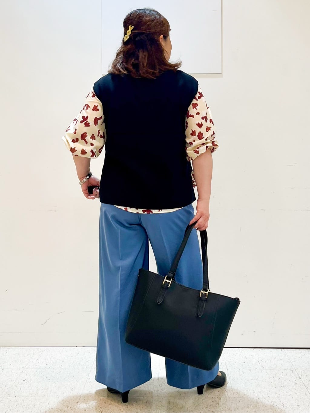 kimmyさんの「Reflect｜【ジャケットのインナーにおすすめ◎】花柄タックデザインブブラウス」を使ったコーディネート