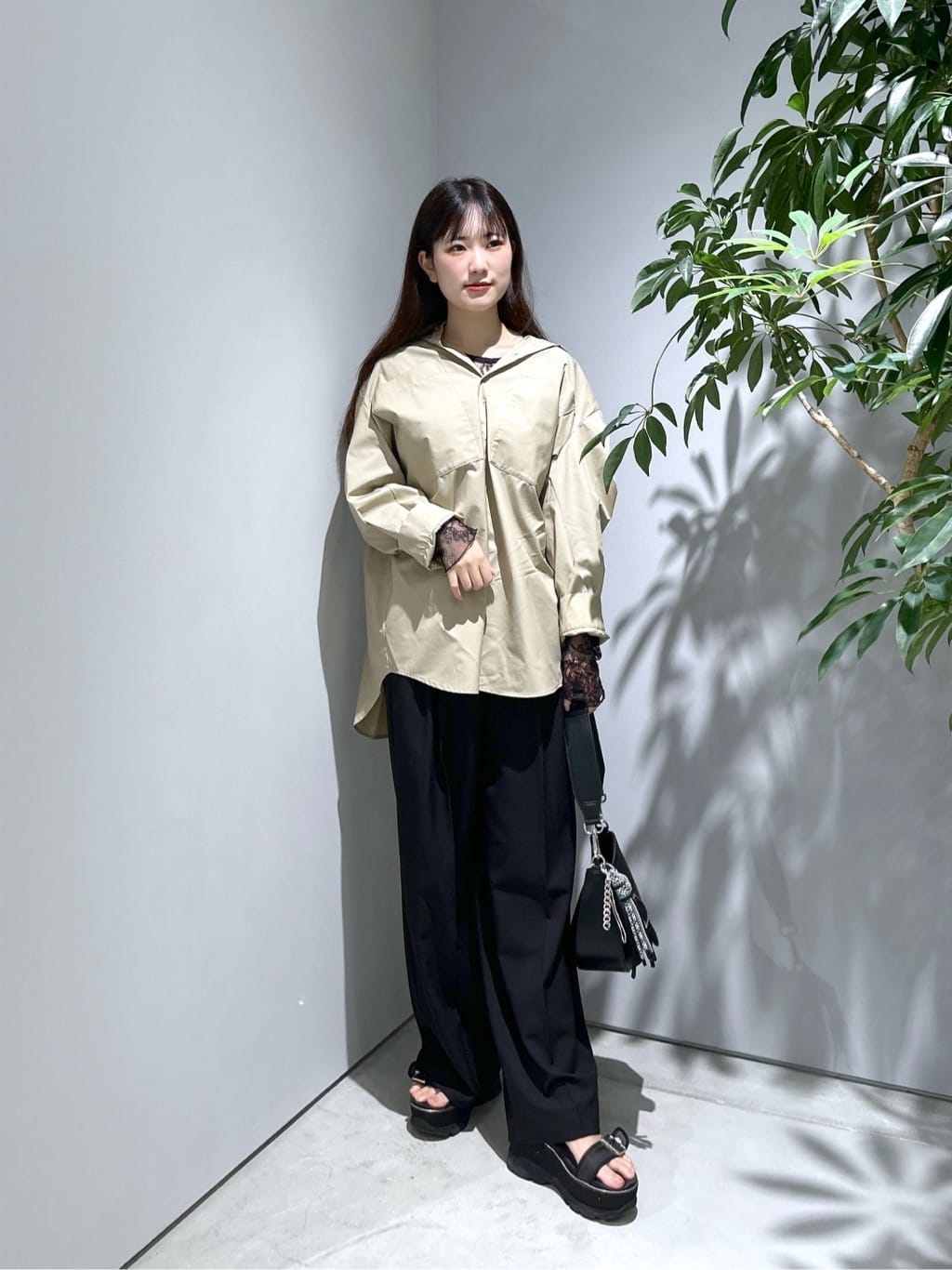 Renoさんの「INDIVI｜レースストレッチカットソー」を使ったコーディネート
